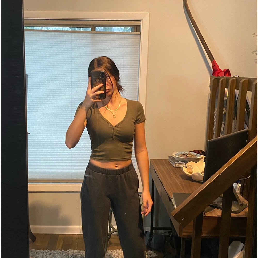 Garage V-neck crop top
